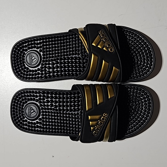NWOT Adidas Adissage Slides - Picture 2 of 5